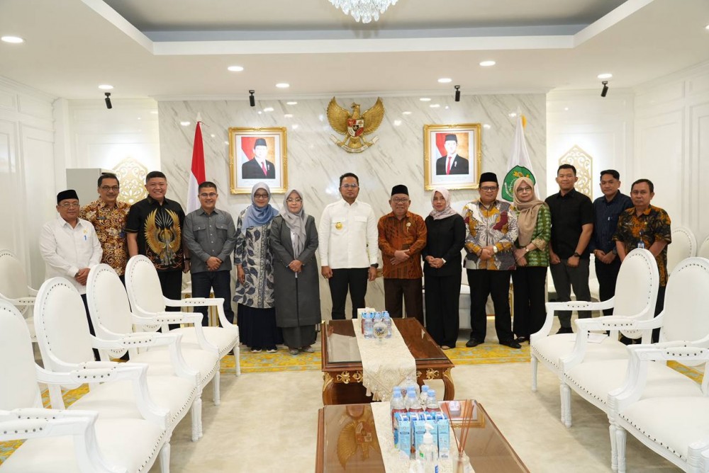 Gubernur Harum Ingatkan Perusahaan Kelola CSR via Baznas untuk Air Bersih hingga Rumah Layak Huni