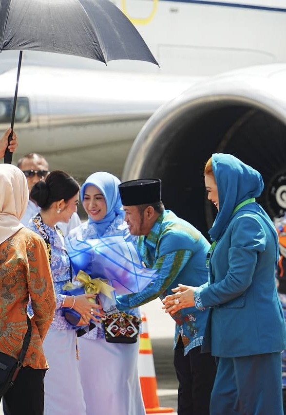 Gubernur Harum Sambut Kedatangan Selvi Ananda Gibran Rakabuming di Samarinda