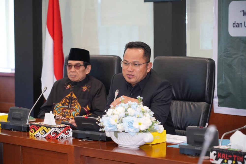 Dialog Publik Bahas Efisiensi Dana Transfer, Gubernur Harum: Jangan Korbankan Kebutuhan Dasar Rakyat
