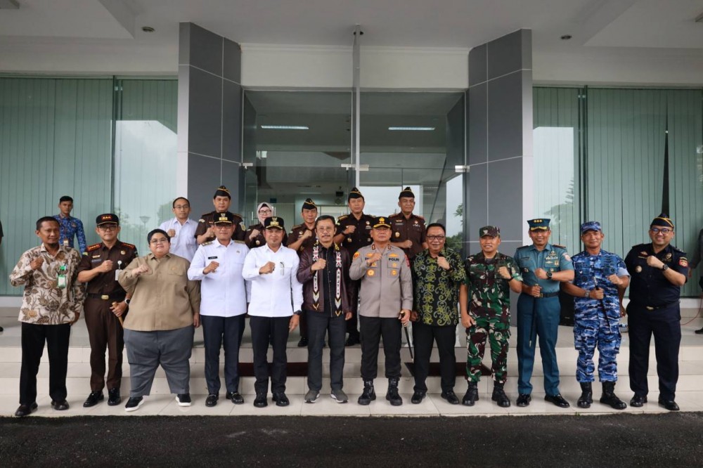 Gubernur dan Wagub Kaltim Sambut Kedatangan Kajati Kaltim, Gubernur Harum : Selamat Datang dan Selamat Bertugas