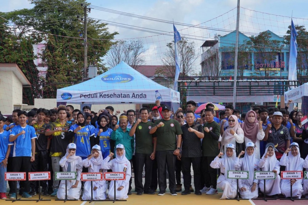 Buka Turnamen Voli Smala Cup II Tahun 2025, Wagub Seno: Junjung Tinggi Sportivitas. Harus Fair dan Jujur