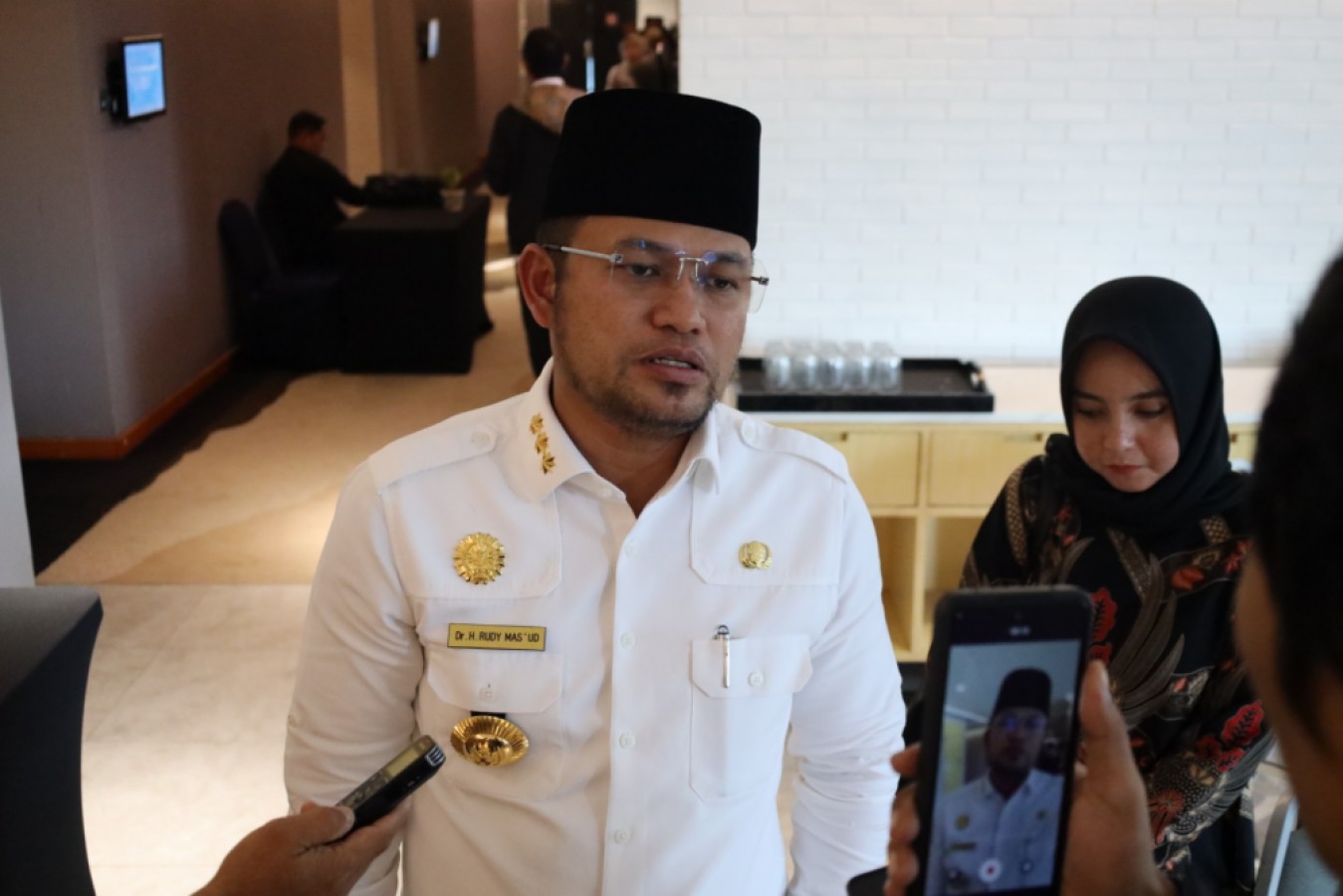Gubernur Harum Apresiasi Sigap Damkar Padamkan Kebakaran di Hotel Atlet