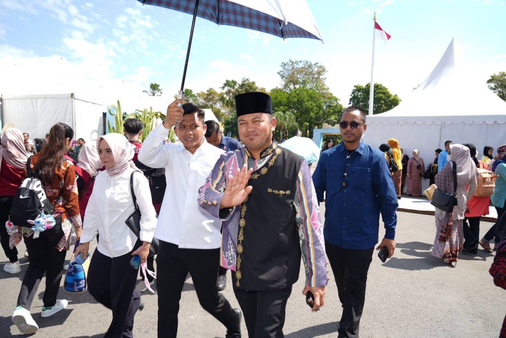 Gubernur Harum Hadiri Upacara Syukuran HUT ke-45 Dekranas 2025