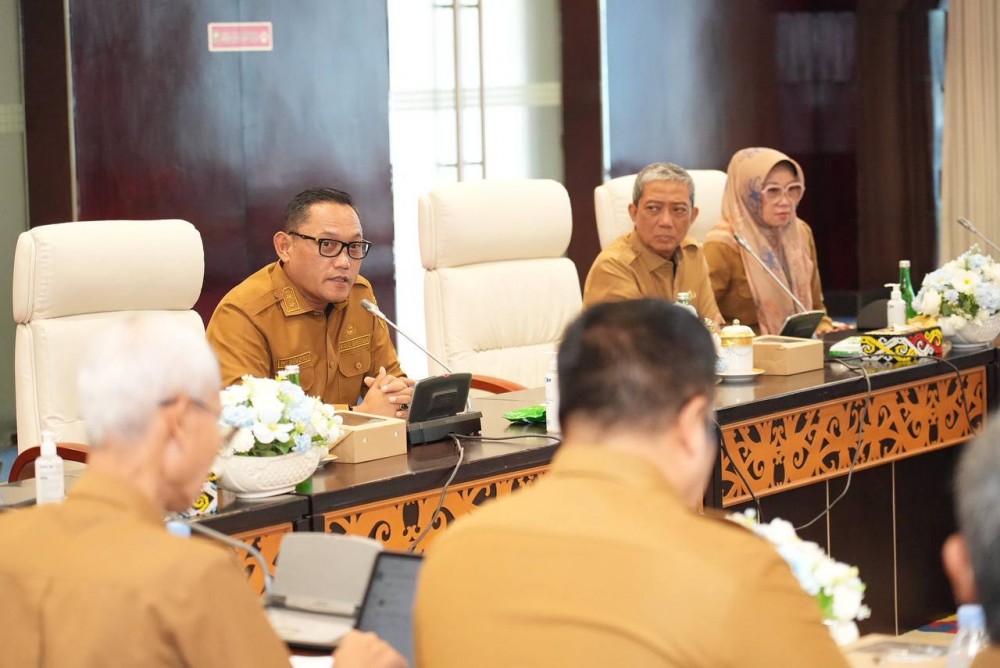 Morning Briefing Kepala Perangkat Daerah Pemprov Kaltim, Wagub Seno: Tinggal Empat Bulan Lagi Untuk Capai Target