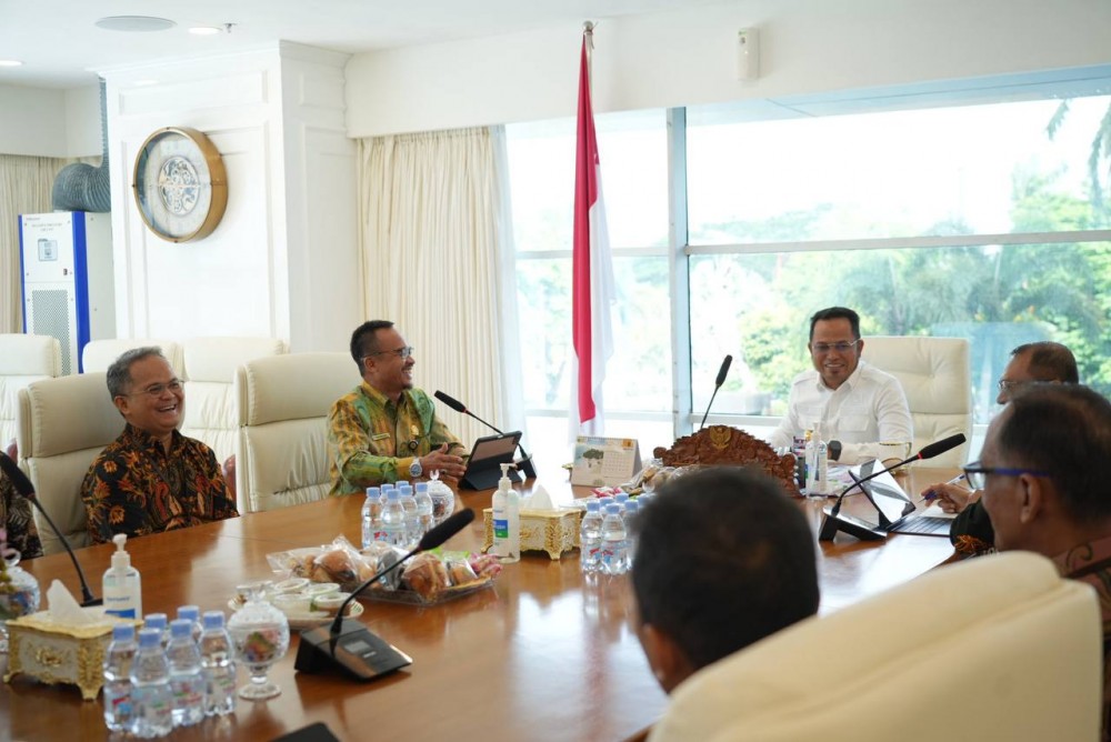 Terima Kanwil DJPb Kaltim, Gubernur Keluhkan DBH Kaltim